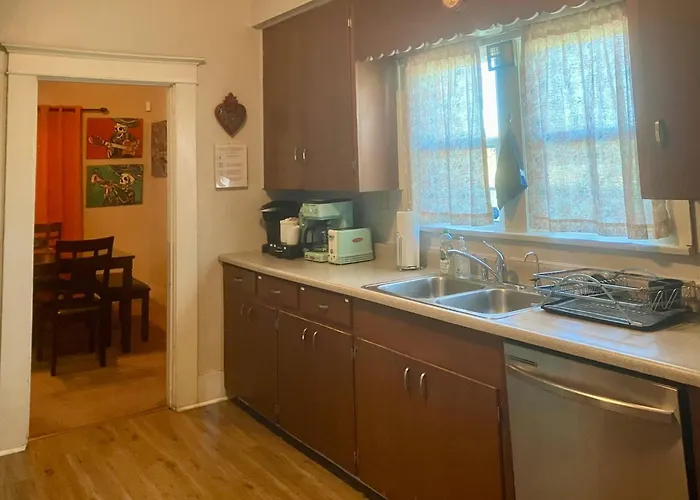 Experience At Casa Linda In Menlo Park Holiday home Tucson