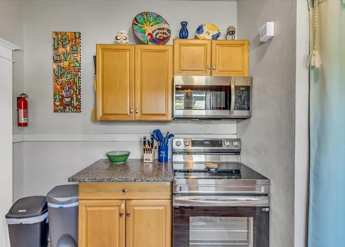 Experience At Casa Linda In Menlo Park Holiday home